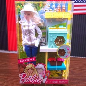 Barbie Beekeeper playset "NWT"
